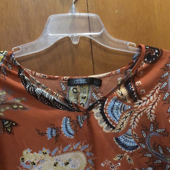 Fun Pattern Blouse - Picture 3 of 4
